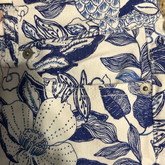 NWOT Vineyard Vines Patterned Lowrise Jeans - Picture 3 of 6